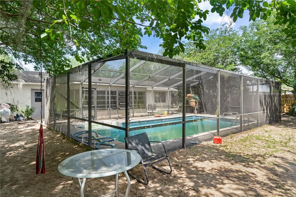 Active With Contract: $225,000 (3 beds, 2 baths, 1449 Square Feet)