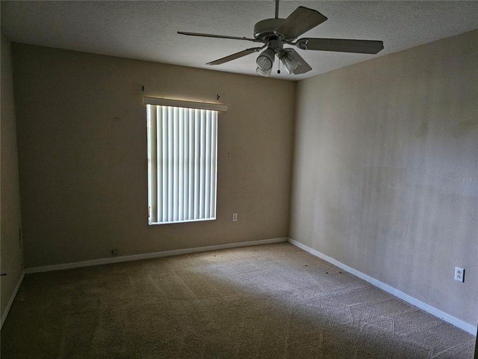 For Rent: $1,950 (3 beds, 2 baths, 2052 Square Feet)