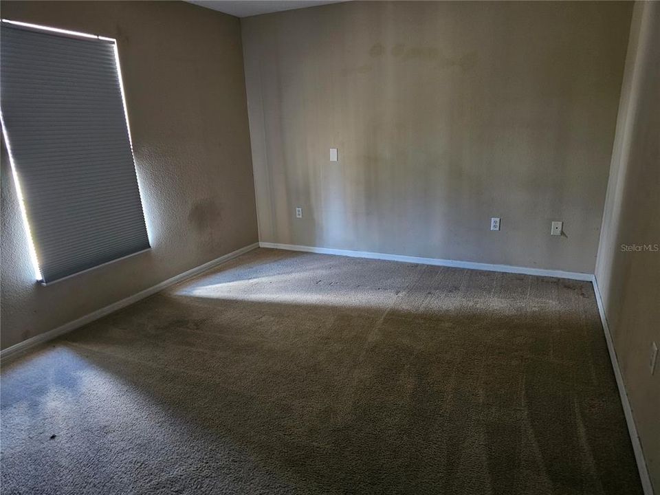 For Rent: $1,950 (3 beds, 2 baths, 2052 Square Feet)