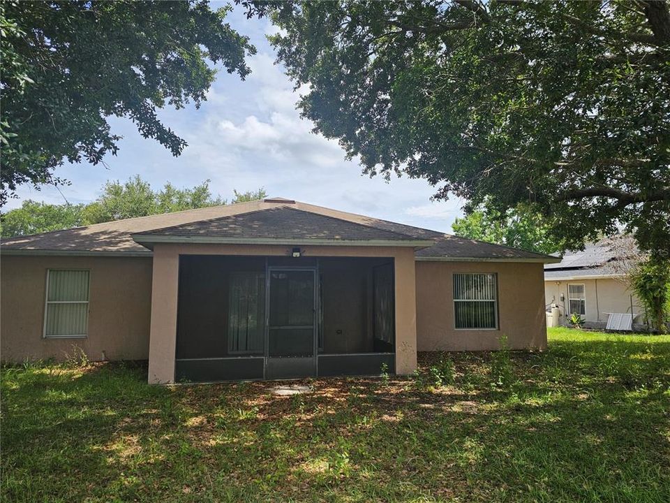 For Rent: $1,950 (3 beds, 2 baths, 2052 Square Feet)