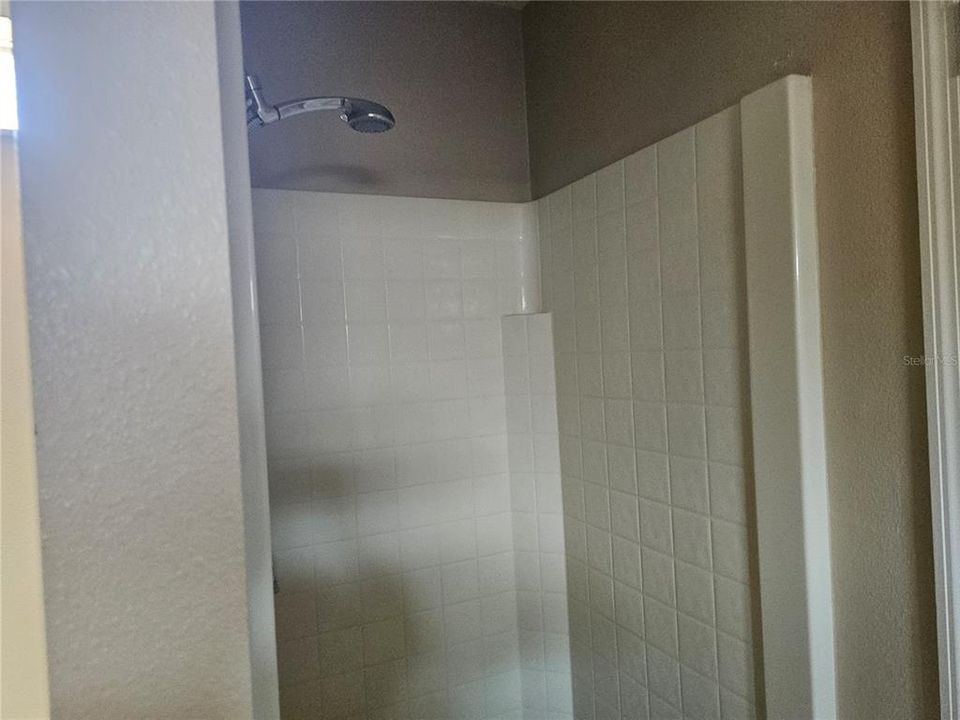 For Rent: $1,950 (3 beds, 2 baths, 2052 Square Feet)