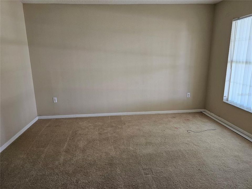 For Rent: $1,950 (3 beds, 2 baths, 2052 Square Feet)