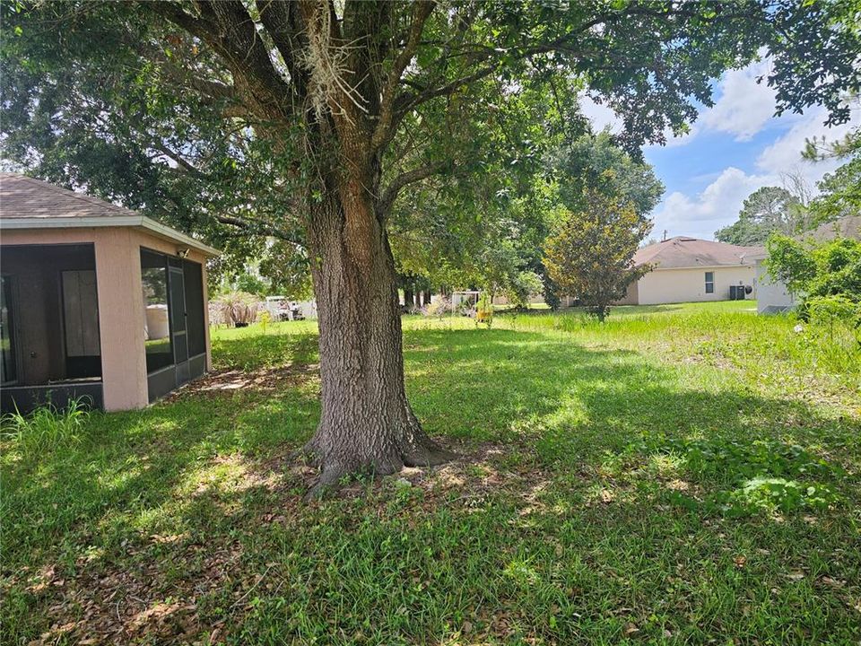 For Rent: $1,950 (3 beds, 2 baths, 2052 Square Feet)