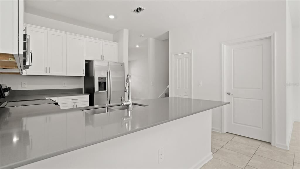 For Sale: $335,000 (3 beds, 2 baths, 1797 Square Feet)