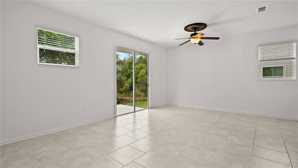 For Sale: $335,000 (3 beds, 2 baths, 1797 Square Feet)