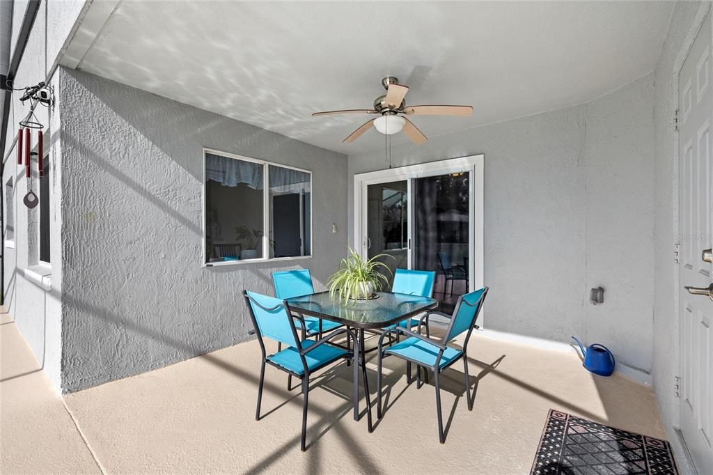 Activo con contrato: $345,000 (4 camas, 2 baños, 1414 Pies cuadrados)