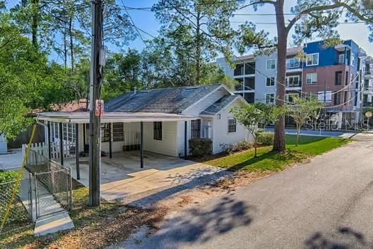 合同活跃: $499,900 (3 贝兹, 1 浴室, 1344 平方英尺)