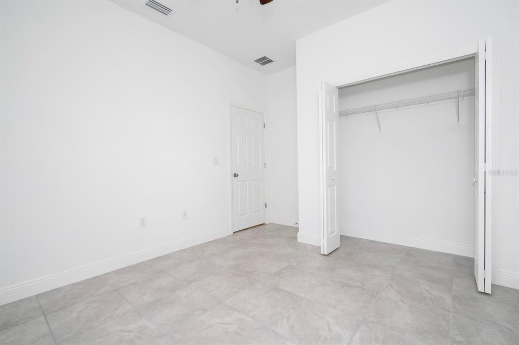 Activo con contrato: $279,899 (4 camas, 2 baños, 1696 Pies cuadrados)