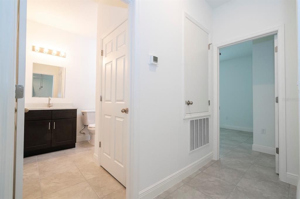 Activo con contrato: $279,899 (4 camas, 2 baños, 1696 Pies cuadrados)