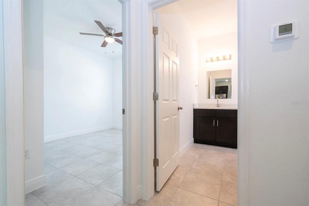Activo con contrato: $279,899 (4 camas, 2 baños, 1696 Pies cuadrados)