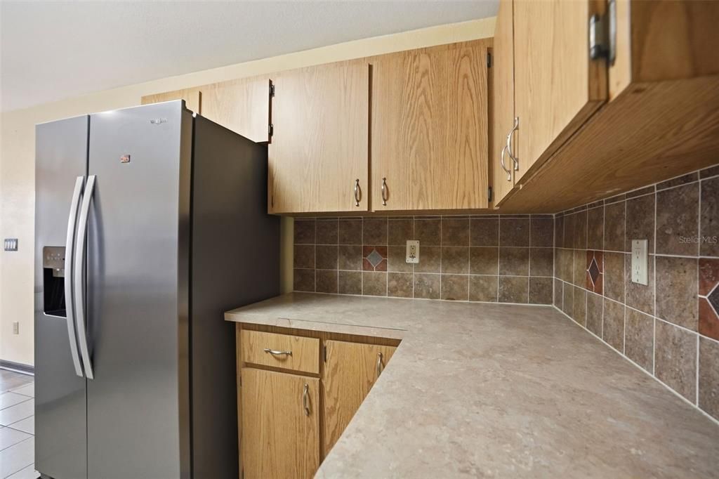Active With Contract: $245,000 (2 beds, 2 baths, 1385 Square Feet)