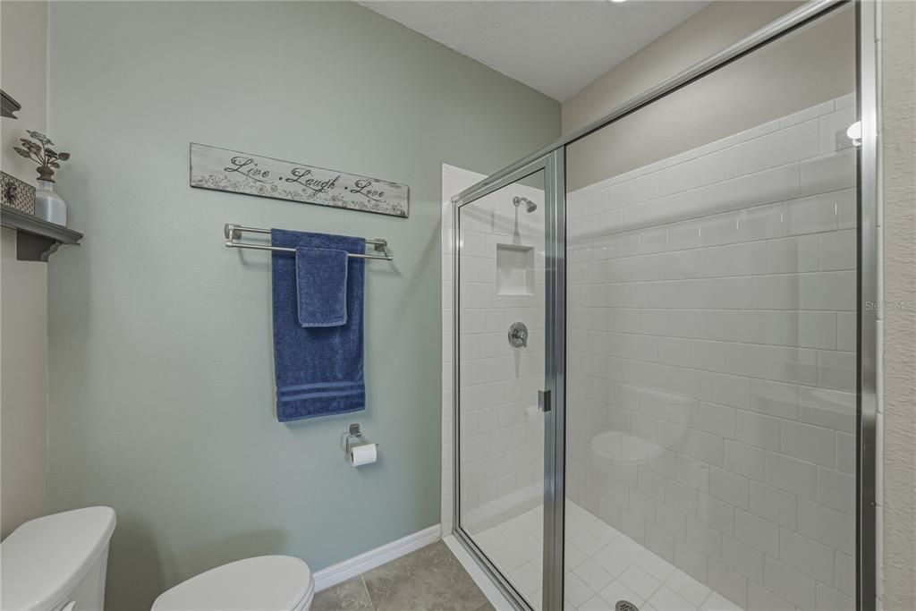 En Venta: $307,900 (3 camas, 2 baños, 1557 Pies cuadrados)