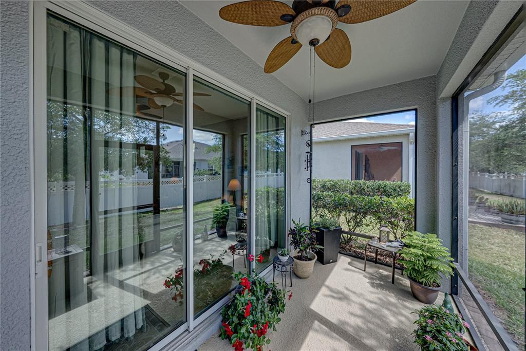 En Venta: $307,900 (3 camas, 2 baños, 1557 Pies cuadrados)