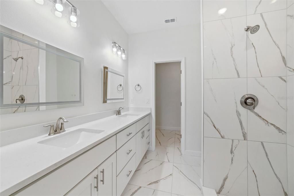 For Sale: $290,000 (3 beds, 2 baths, 1384 Square Feet)