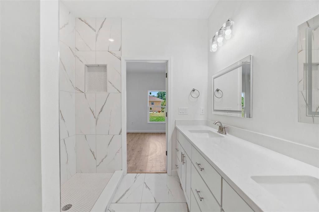 For Sale: $290,000 (3 beds, 2 baths, 1384 Square Feet)
