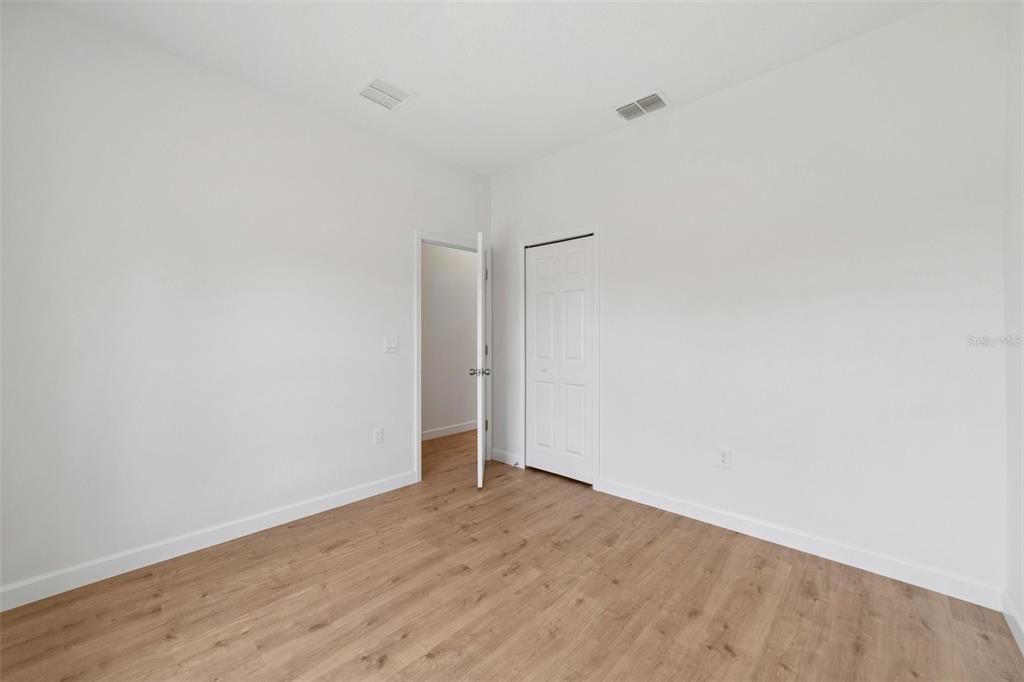 For Sale: $290,000 (3 beds, 2 baths, 1384 Square Feet)