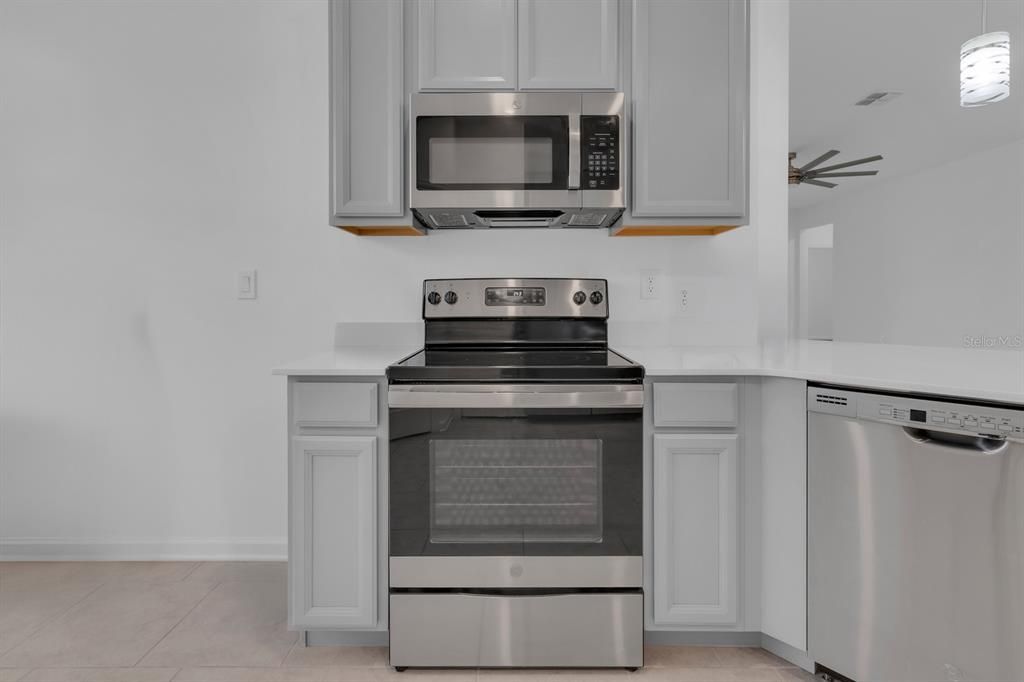Active With Contract: $372,999 (4 beds, 3 baths, 2080 Square Feet)