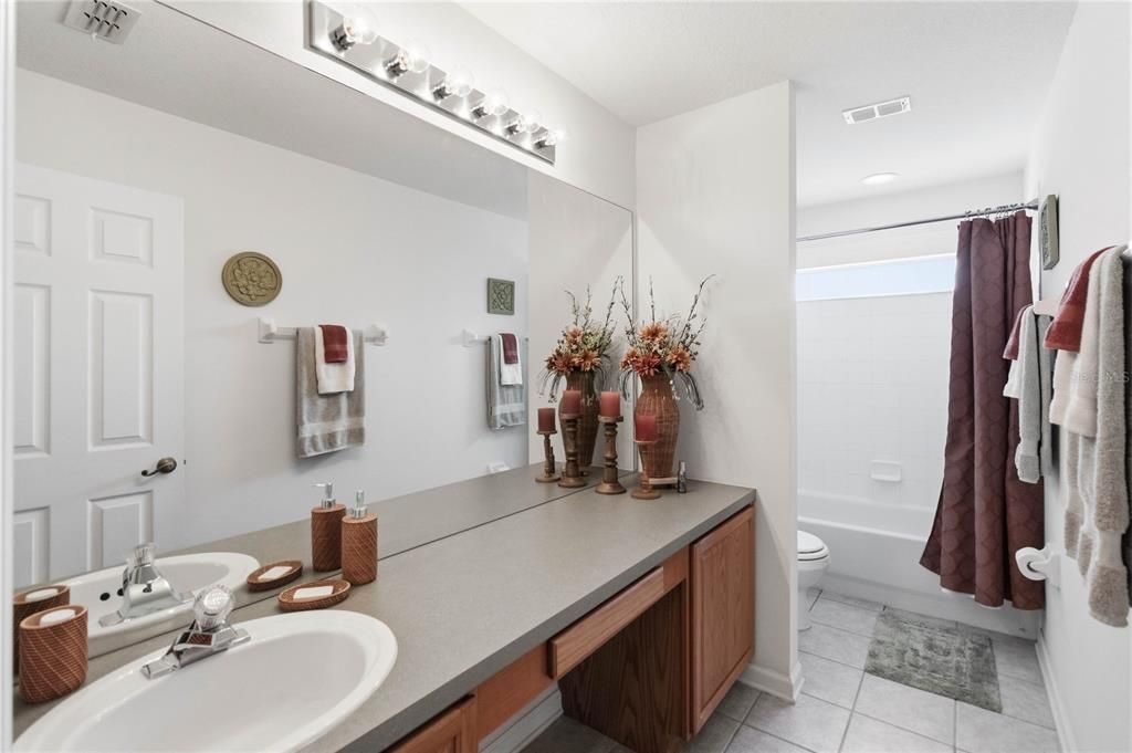 Active With Contract: $639,900 (5 beds, 3 baths, 3270 Square Feet)