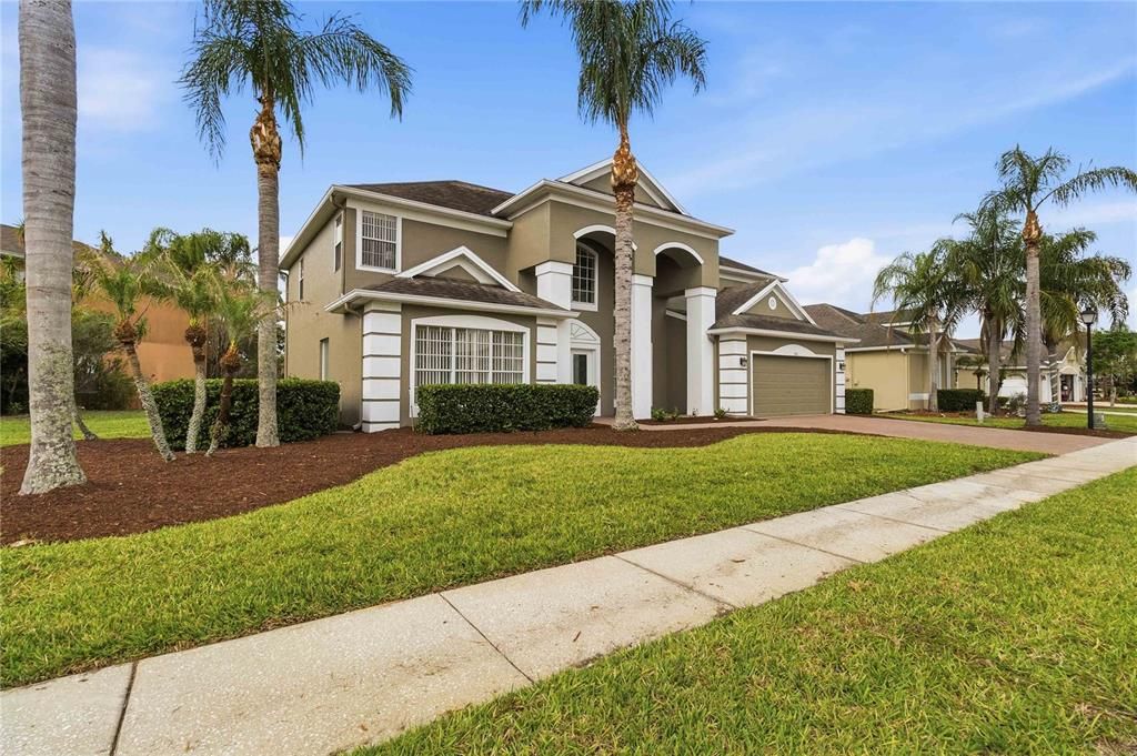 Active With Contract: $639,900 (5 beds, 3 baths, 3270 Square Feet)