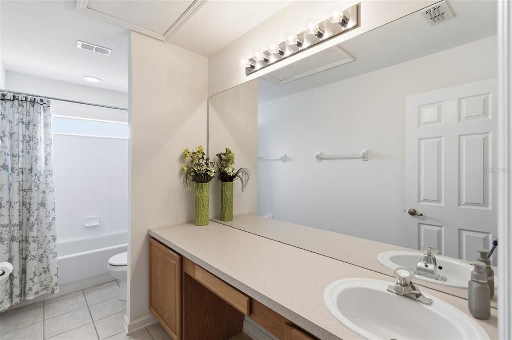 Active With Contract: $639,900 (5 beds, 3 baths, 3270 Square Feet)