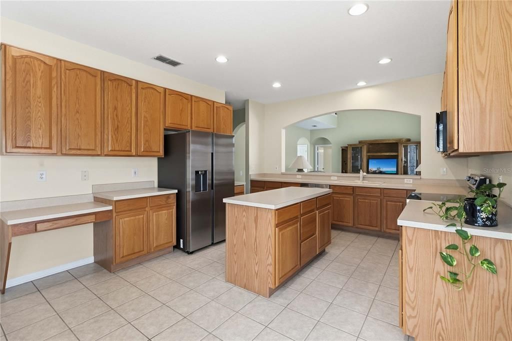 Active With Contract: $639,900 (5 beds, 3 baths, 3270 Square Feet)
