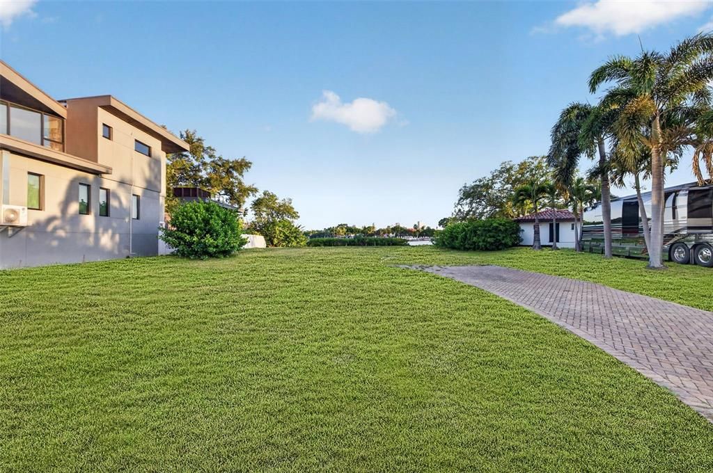 For Sale: $2,300,000 (0.31 acres)