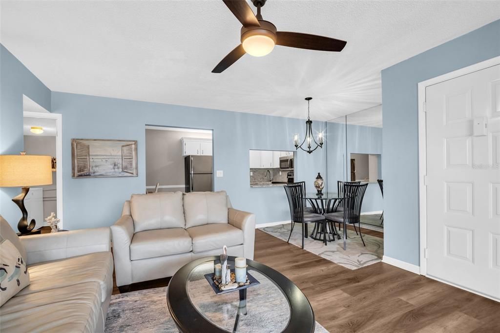 В аренду: $1,750 (2 спален, 2 ванн, 1038 Квадратных фут)