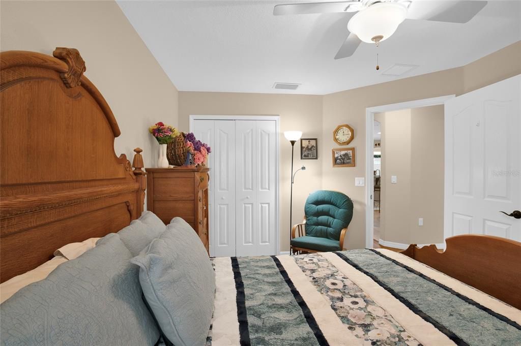 En Venta: $389,999 (3 camas, 2 baños, 2456 Pies cuadrados)