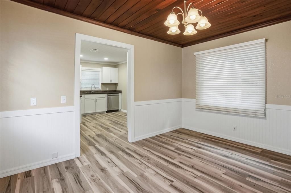 For Sale: $279,900 (3 beds, 2 baths, 1440 Square Feet)