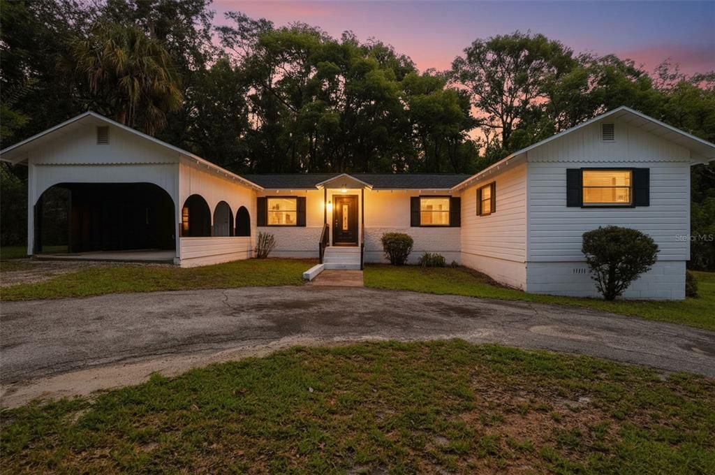 For Sale: $279,900 (3 beds, 2 baths, 1440 Square Feet)