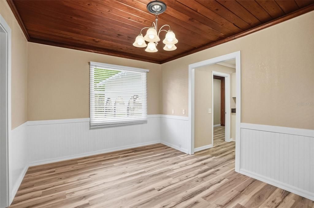 For Sale: $279,900 (3 beds, 2 baths, 1440 Square Feet)