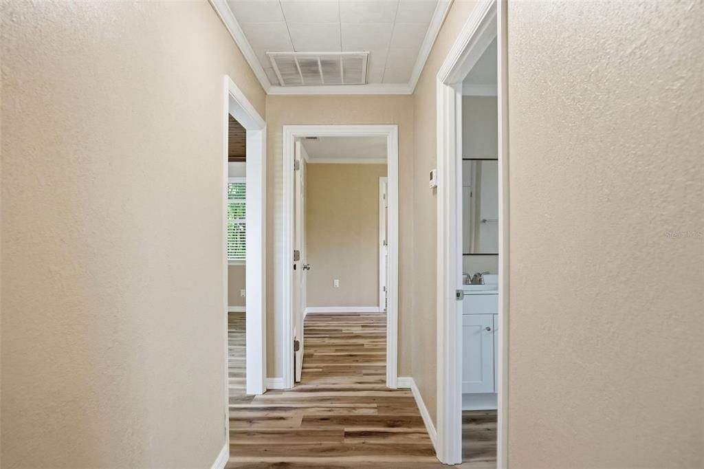 For Sale: $279,900 (3 beds, 2 baths, 1440 Square Feet)