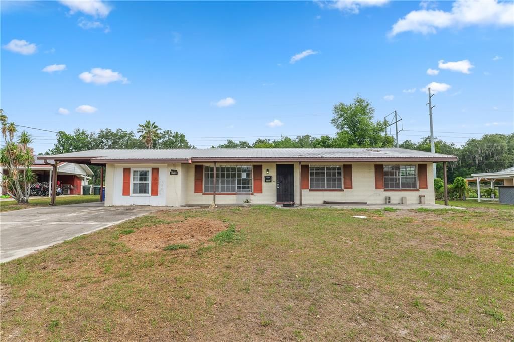 For Sale: $219,000 (4 beds, 2 baths, 2487 Square Feet)