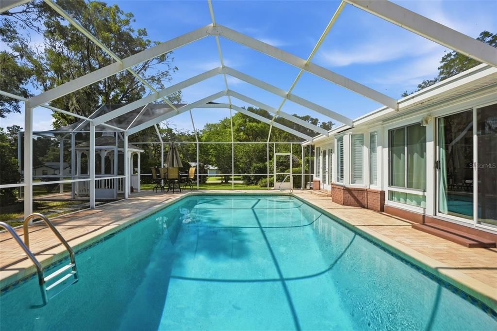 For Sale: $475,000 (4 beds, 3 baths, 2173 Square Feet)