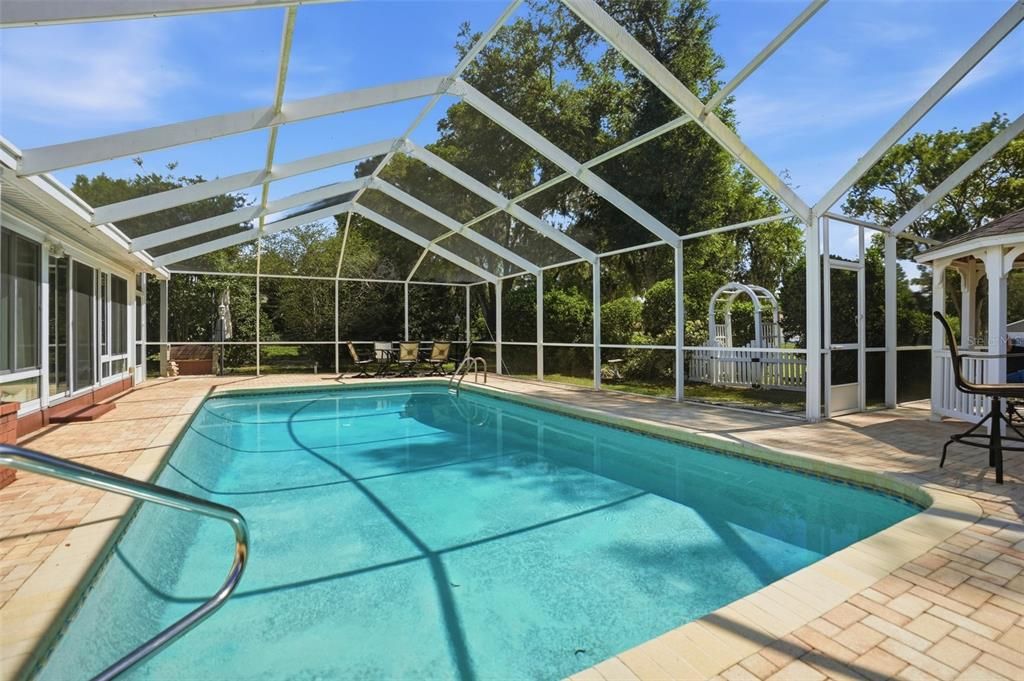 For Sale: $475,000 (4 beds, 3 baths, 2173 Square Feet)