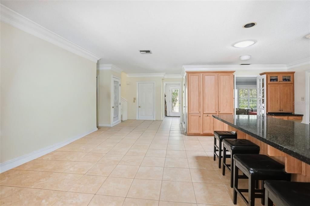 For Sale: $475,000 (4 beds, 3 baths, 2173 Square Feet)