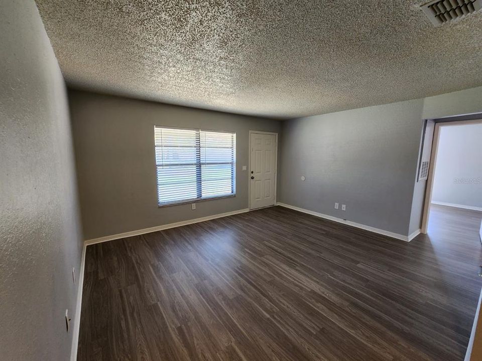 For Rent: $1,495 (2 beds, 1 baths, 960 Square Feet)