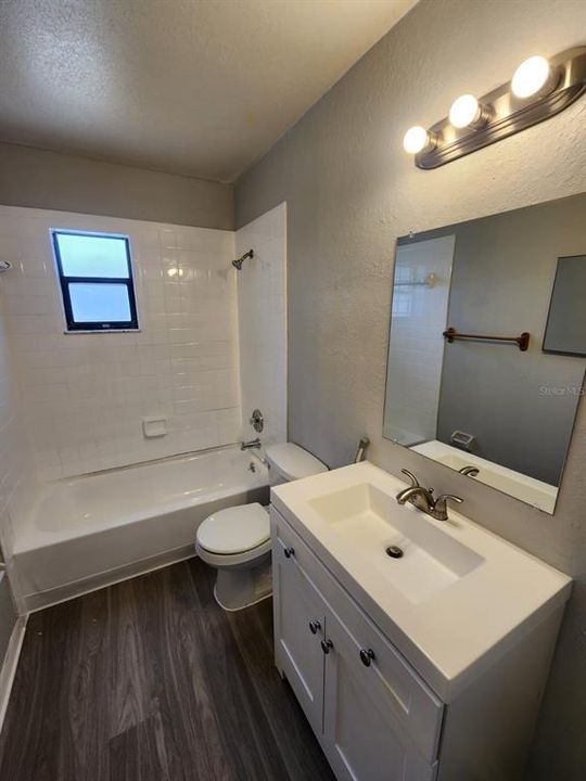 For Rent: $1,495 (2 beds, 1 baths, 960 Square Feet)