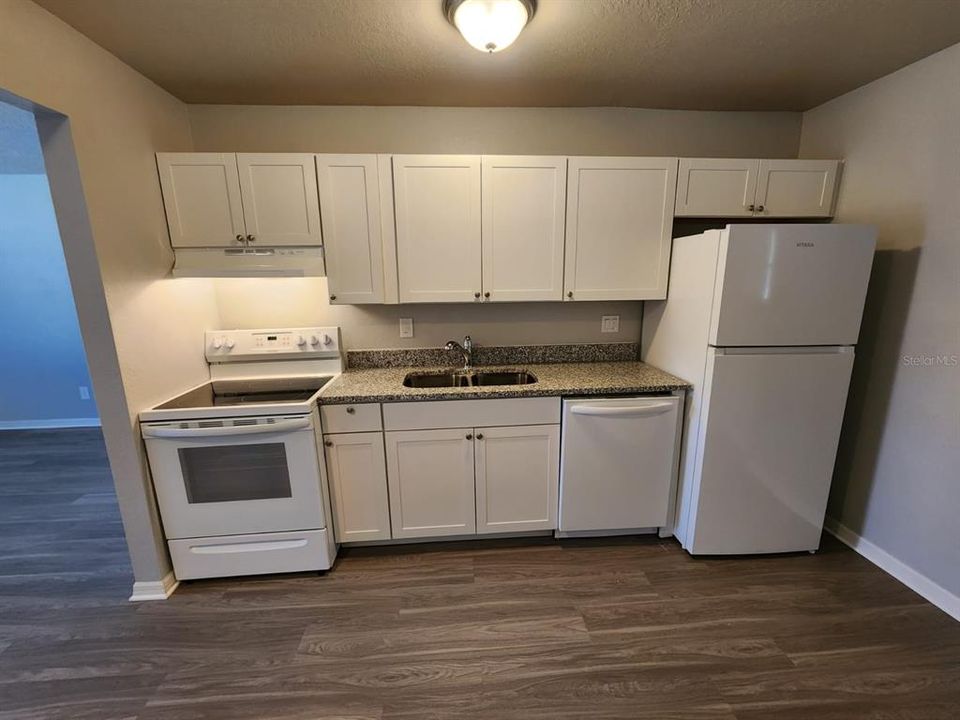 For Rent: $1,495 (2 beds, 1 baths, 960 Square Feet)