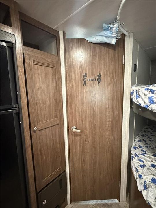 For Sale: $80,000 (1 beds, 1 baths, 310 Square Feet)