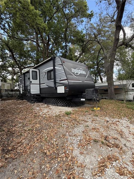 For Sale: $80,000 (1 beds, 1 baths, 310 Square Feet)