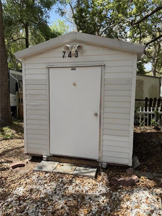 For Sale: $80,000 (1 beds, 1 baths, 310 Square Feet)