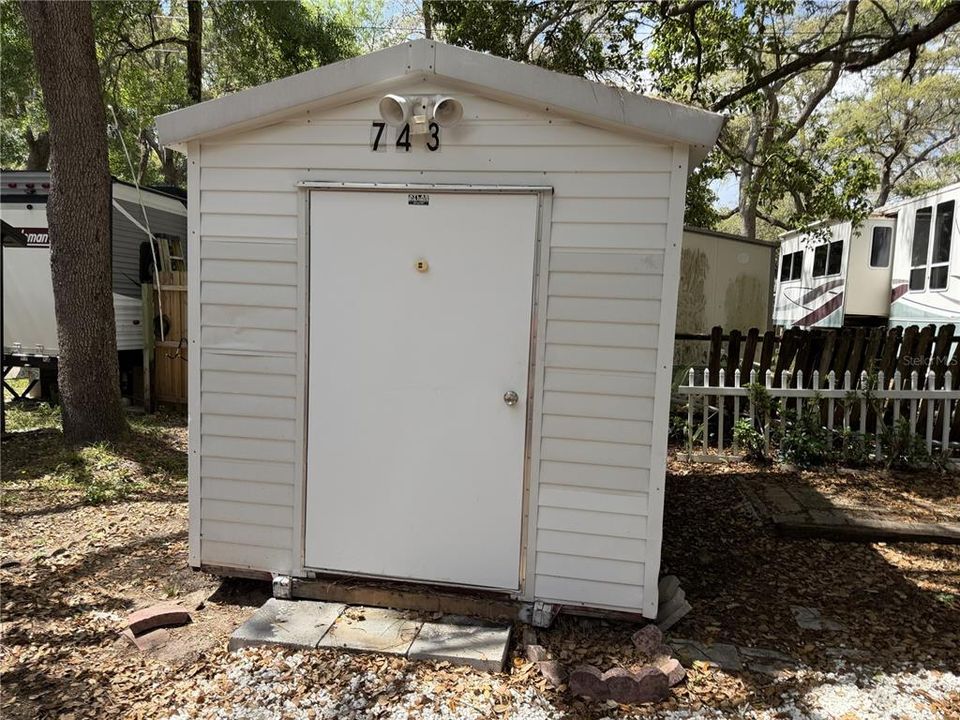 For Sale: $80,000 (1 beds, 1 baths, 310 Square Feet)