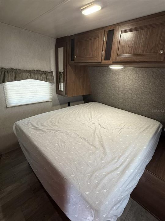 For Sale: $80,000 (1 beds, 1 baths, 310 Square Feet)