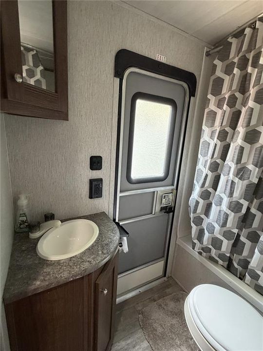 For Sale: $80,000 (1 beds, 1 baths, 310 Square Feet)