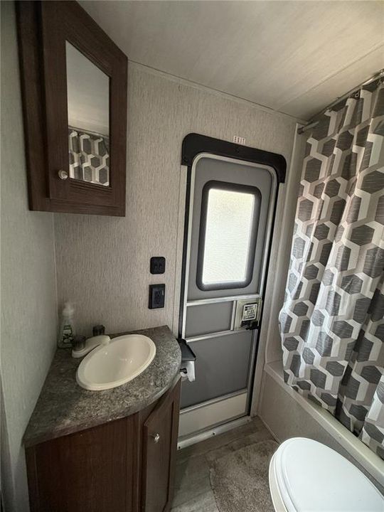 For Sale: $80,000 (1 beds, 1 baths, 310 Square Feet)