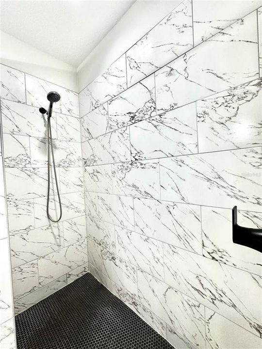 На продажу: $299,900 (3 спален, 2 ванн, 1580 Квадратных фут)