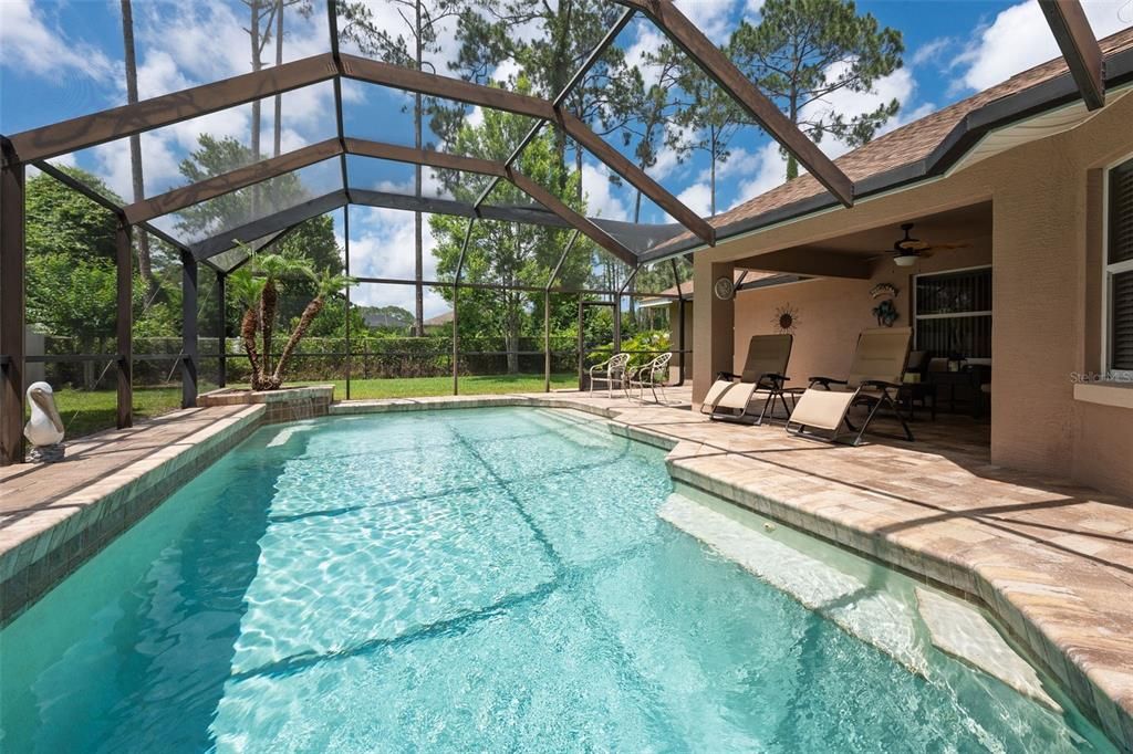 Activo con contrato: $410,000 (3 camas, 2 baños, 1741 Pies cuadrados)