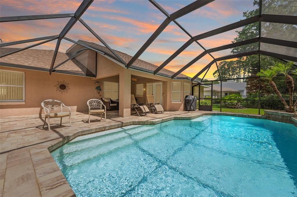 Activo con contrato: $410,000 (3 camas, 2 baños, 1741 Pies cuadrados)
