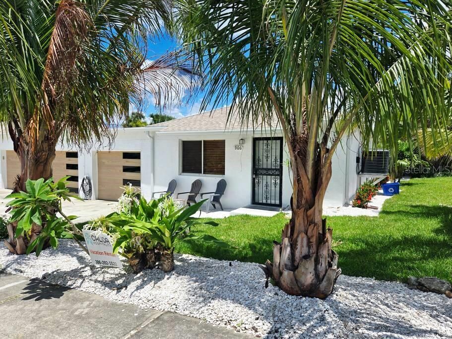 For Rent: $3,500 (2 beds, 2 baths, 1000 Square Feet)